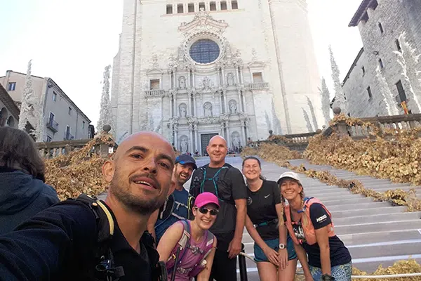 Runners by the Cathedral